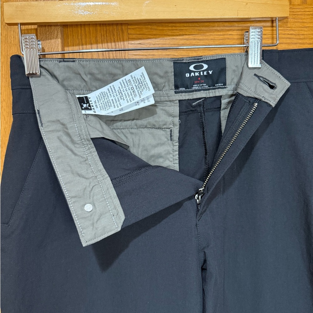 Oakley Men's Black Golf Pants 34 x 34 - Picture 4 of 5